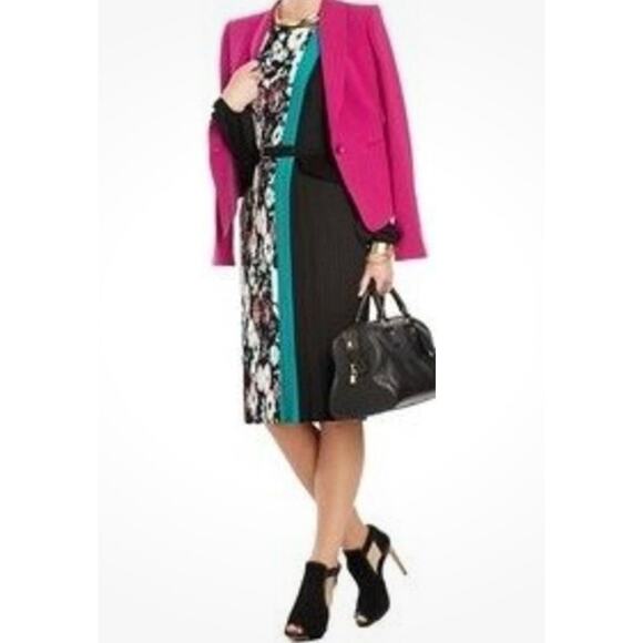 BCBG Maxazaria Dress- size Small- Pleated, with belt, long sleeve, elastic waist - Picture 7 of 9